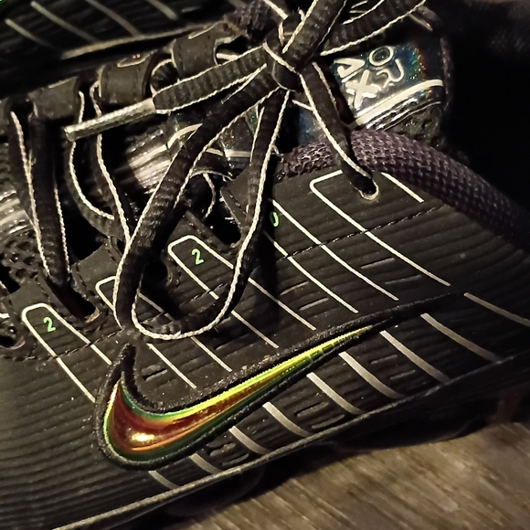 Nike Men's Black and Multicolor Athletic Shoes - Picture 5 of 8